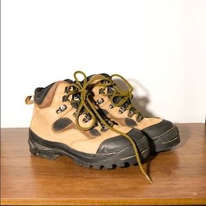 Canyon Creek Therma Lite Heavy Duty Hiking Women’s Hiking Boots